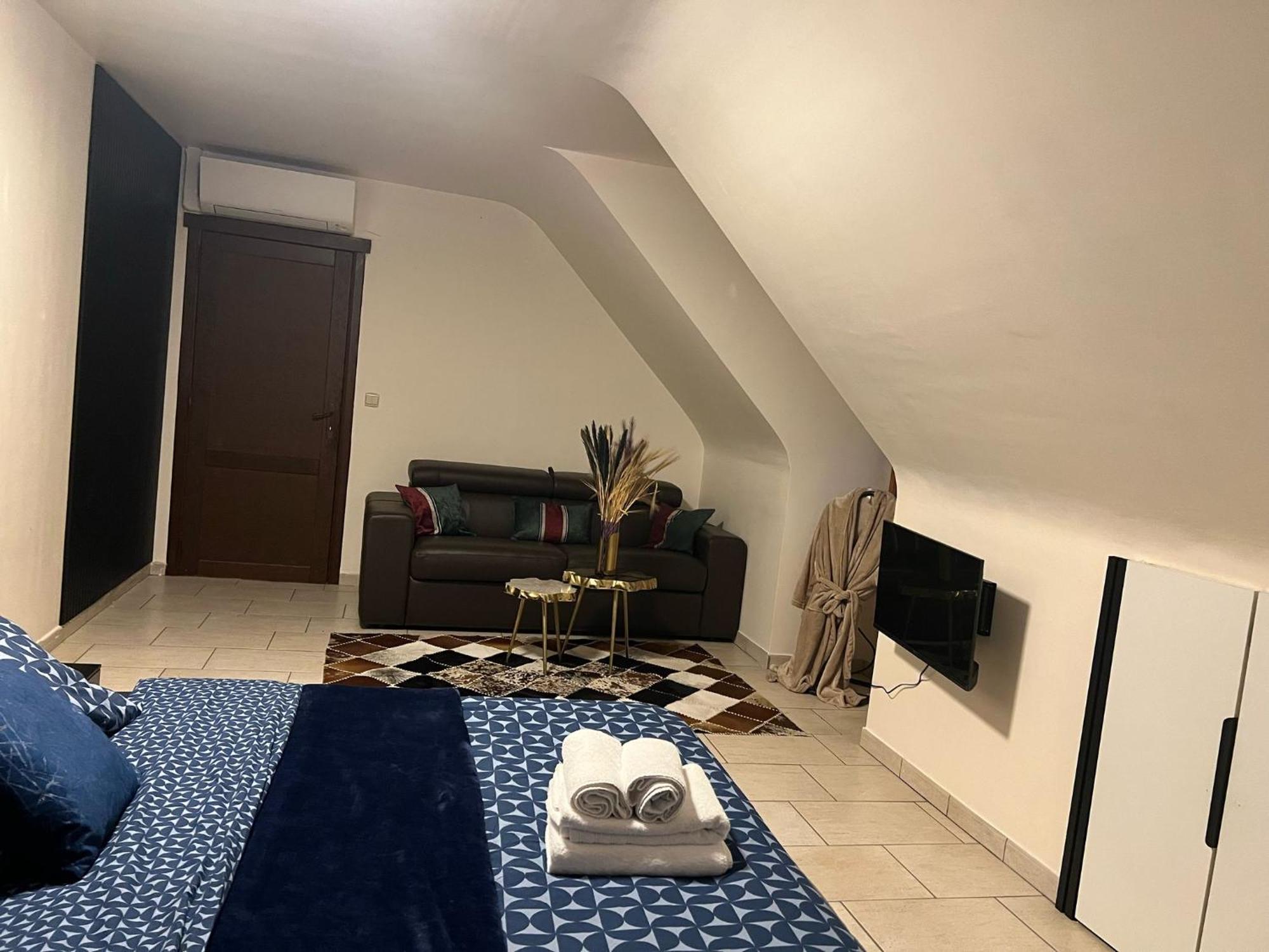 Villa Op De Hoek Rooms Алст Екстериор снимка
